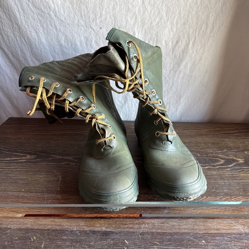 Vintage Newcomer Green Boots Size 7 Steel Shank